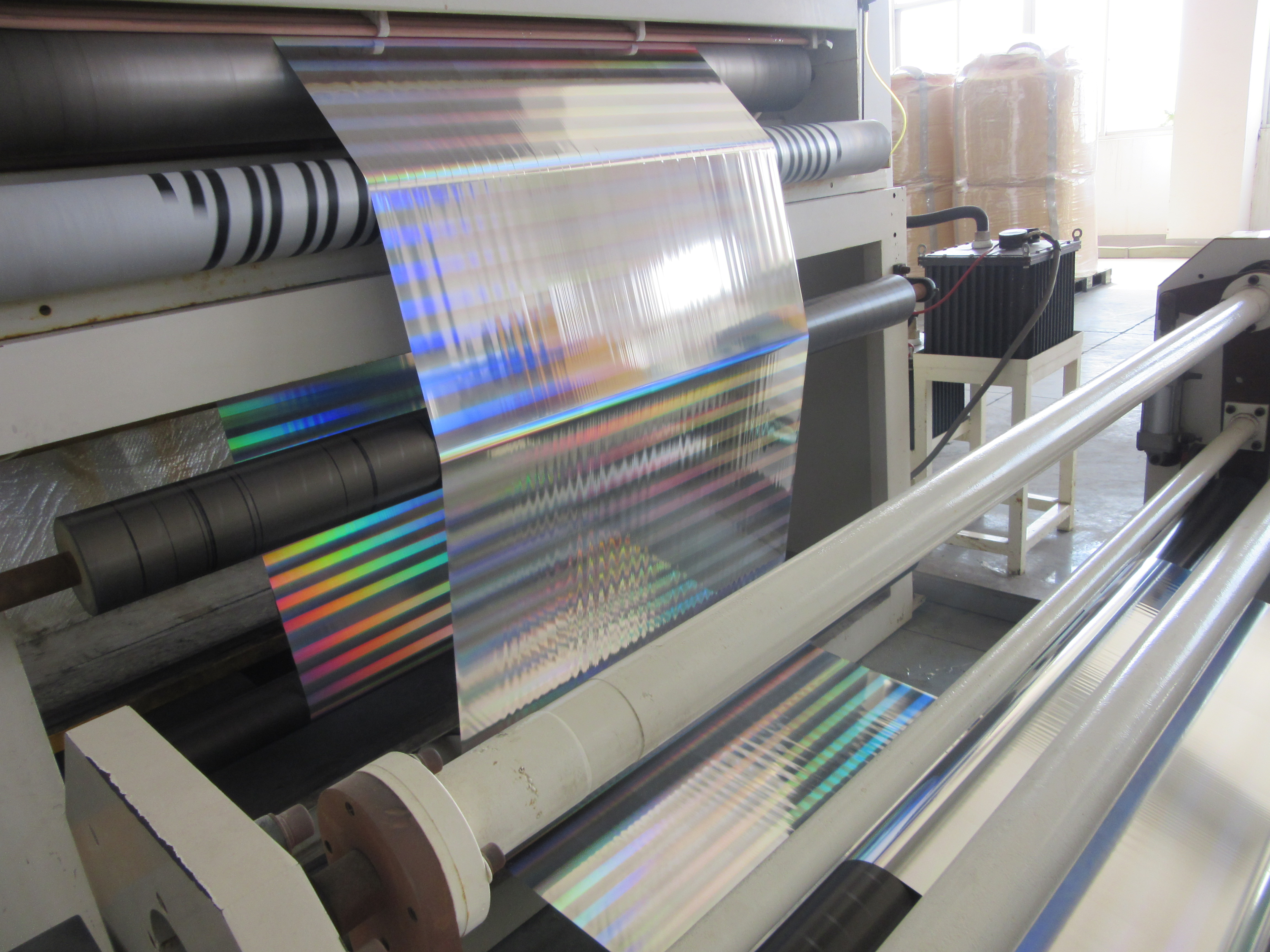 Το φιλμ Dichroic Thermal Lamination επαναπροσδιορίζει την αριστεία εκτύπωσης